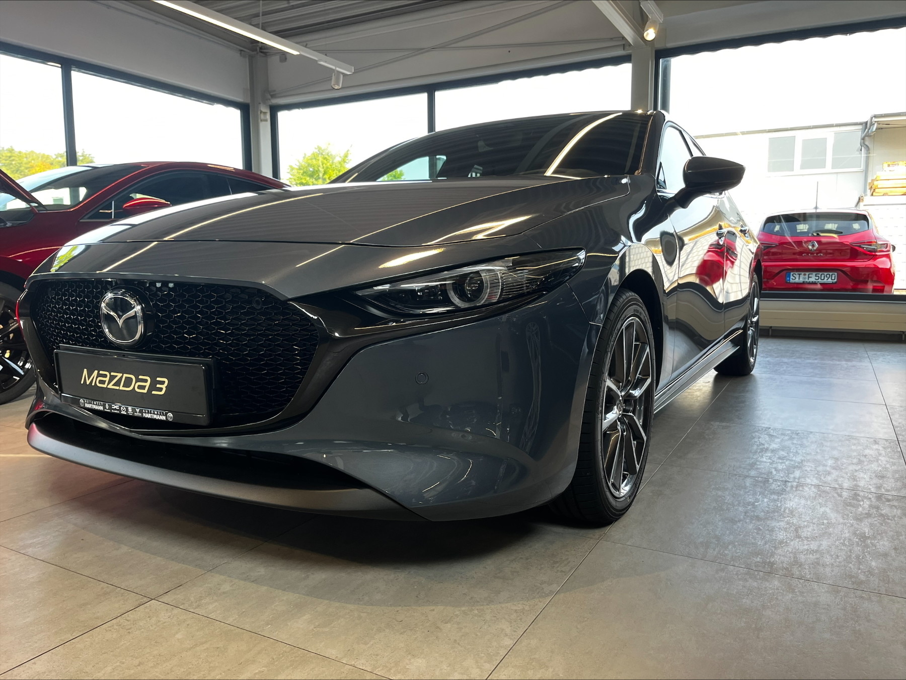 MAZDA 3 2.5L e-SKYACTIV G 140ps 6AT FWD Exclusive-line MAZDA 3 2.5L e-SKYACTIV G 140ps 6AT FWD Exclusive-line