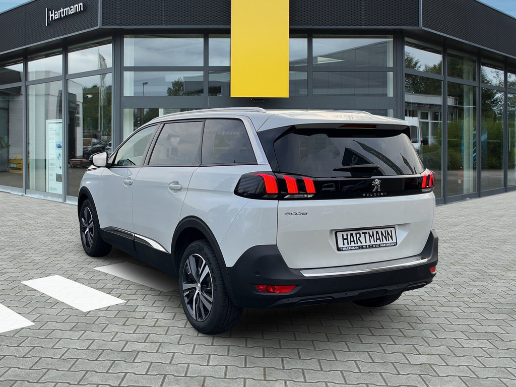 PEUGEOT 5008 1.2 PureTech 130 Allure Pack 7-Sitze, LED