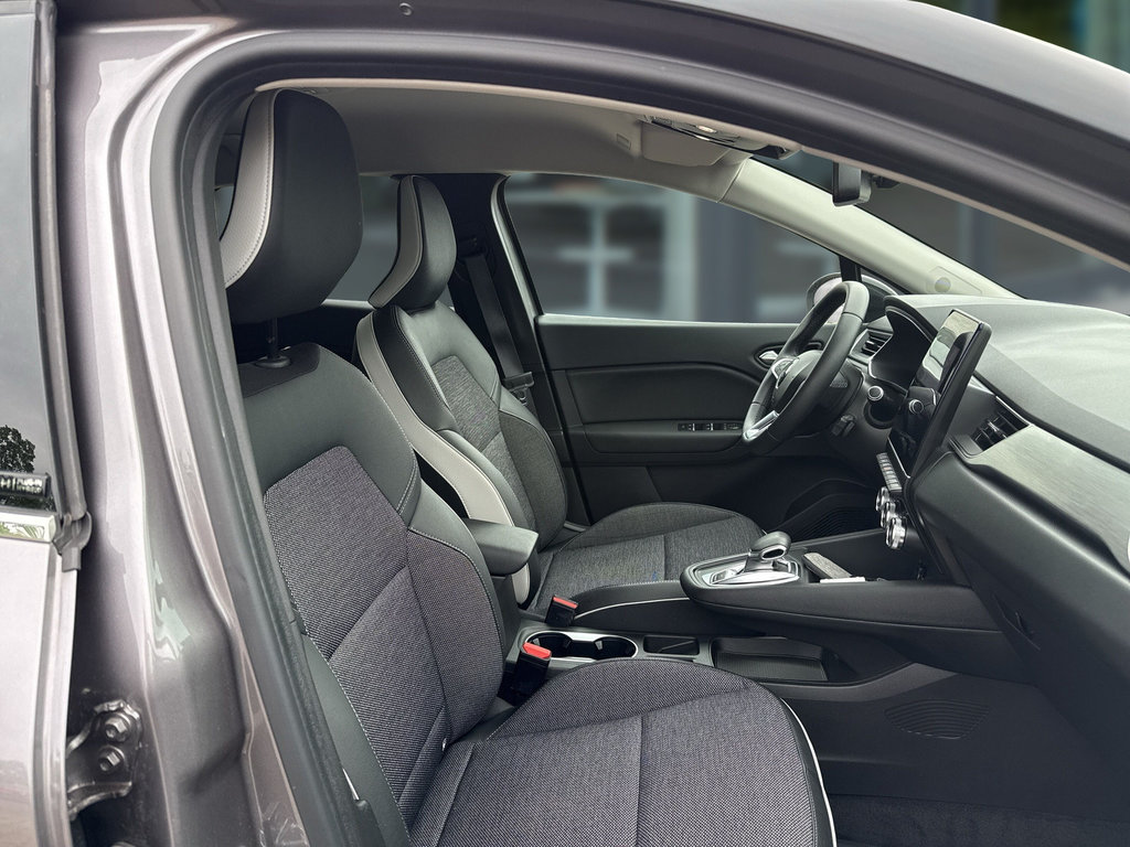 RENAULT Captur II INTENS E-TECH Plug-in 160 RENAULT Captur II INTENS E-TECH Plug-in 160