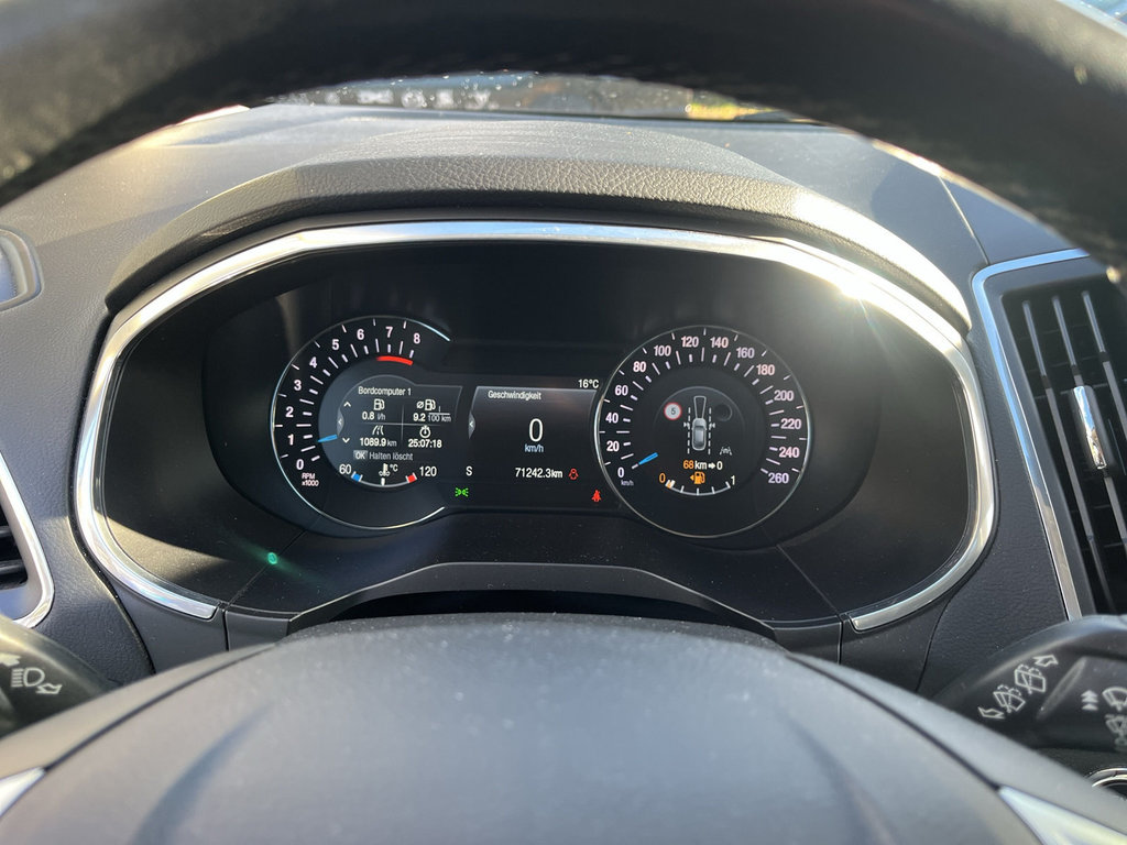 FORD S-Max 1.5 EcoBoost Titanium Pano-Dach,RF-Kamera FORD S-Max 1.5 EcoBoost Titanium Pano-Dach,RF-Kamera