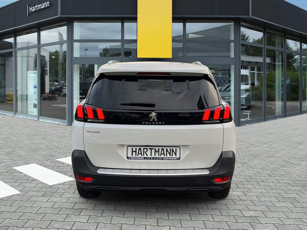 PEUGEOT 5008 1.2 PureTech 130 Allure Pack 7-Sitze, LED