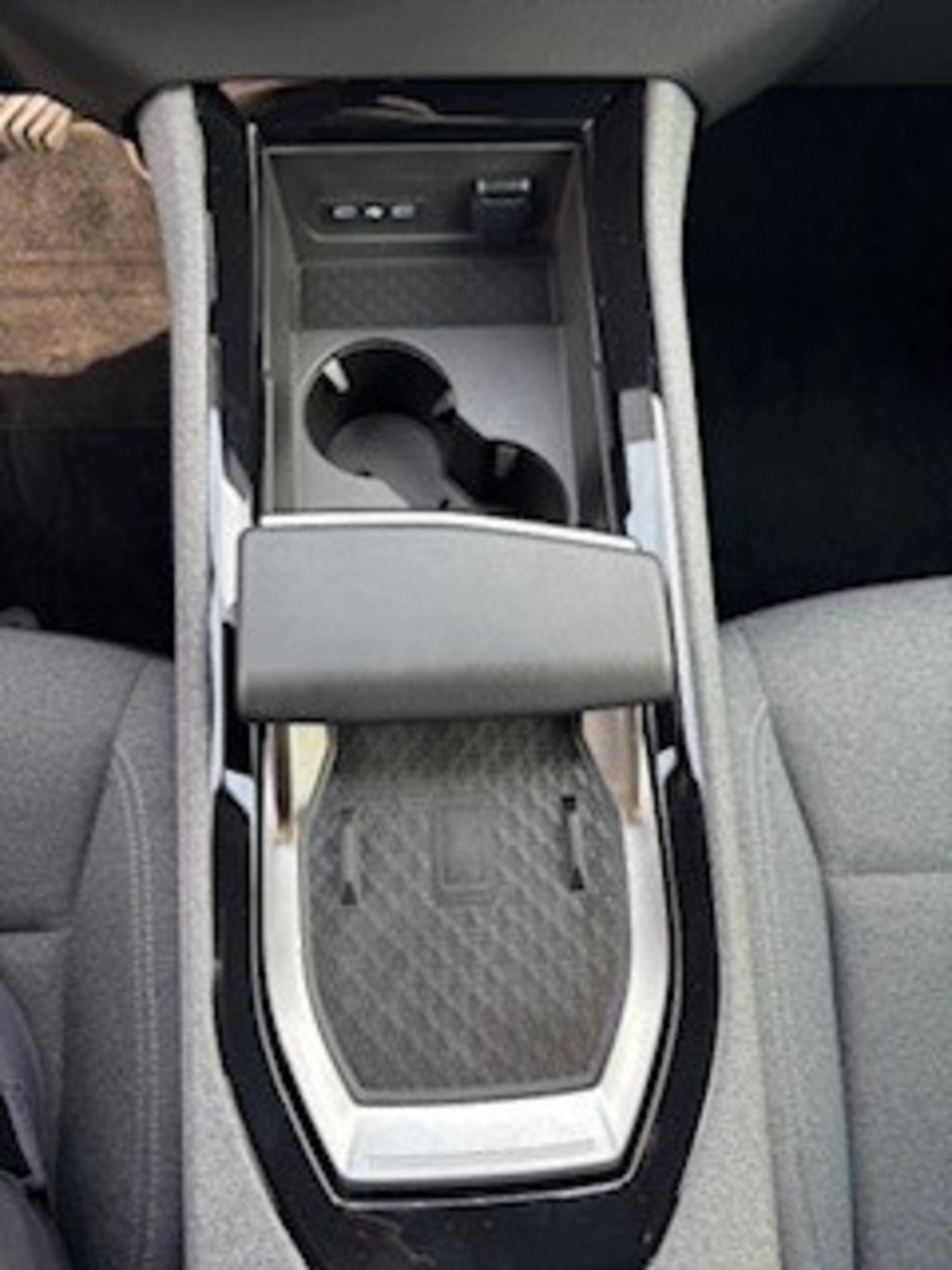 RENAULT Austral Equilibre Mild Hybrid 140 Auto