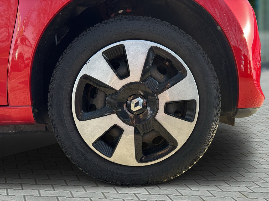 RENAULT Twingo Dynamique ENERGY TCe 90 E6 RENAULT Twingo Dynamique ENERGY TCe 90 E6