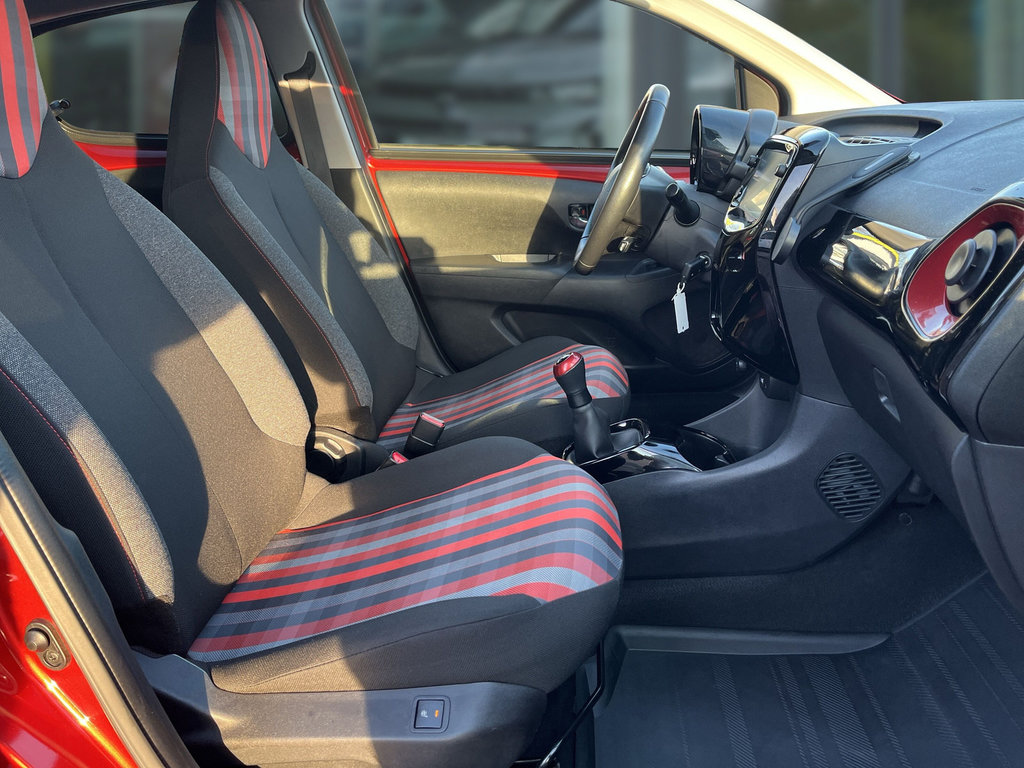 PEUGEOT 108 1.0 VTI TOP! Collection Faltschiebedach