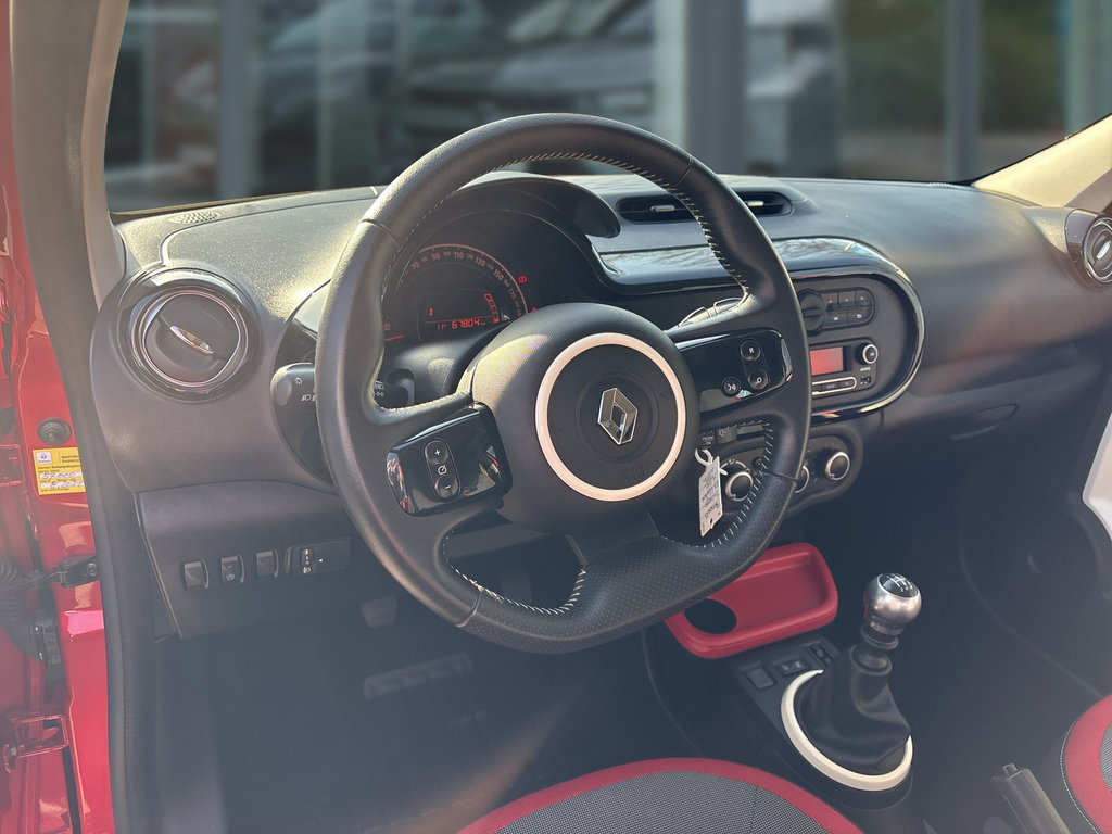 RENAULT Twingo Dynamique ENERGY TCe 90 E6 RENAULT Twingo Dynamique ENERGY TCe 90 E6