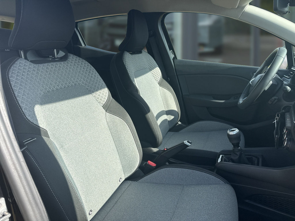 RENAULT Clio Evolution SCe 65 RENAULT Clio Evolution SCe 65