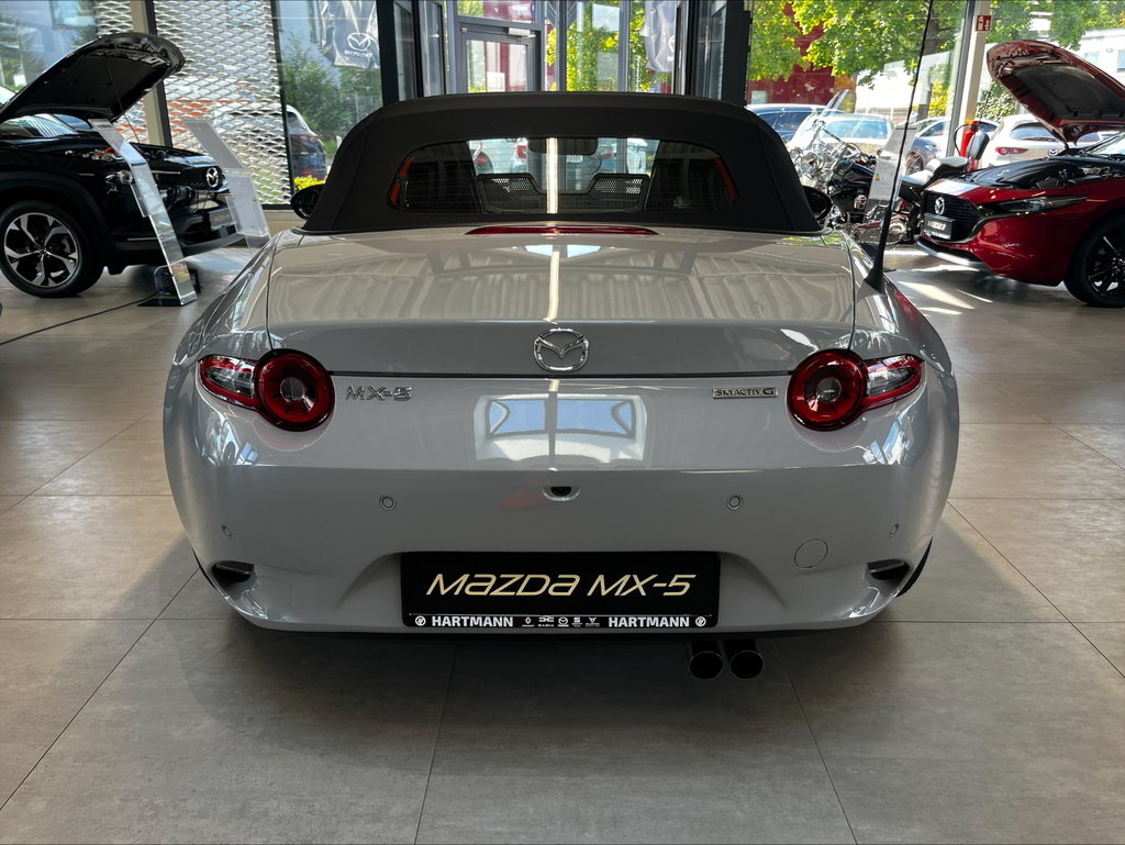 MAZDA MX-5 1.5L SKYACTIV-G 132 6MT RWD Homura MAZDA MX-5 1.5L SKYACTIV-G 132 6MT RWD Homura