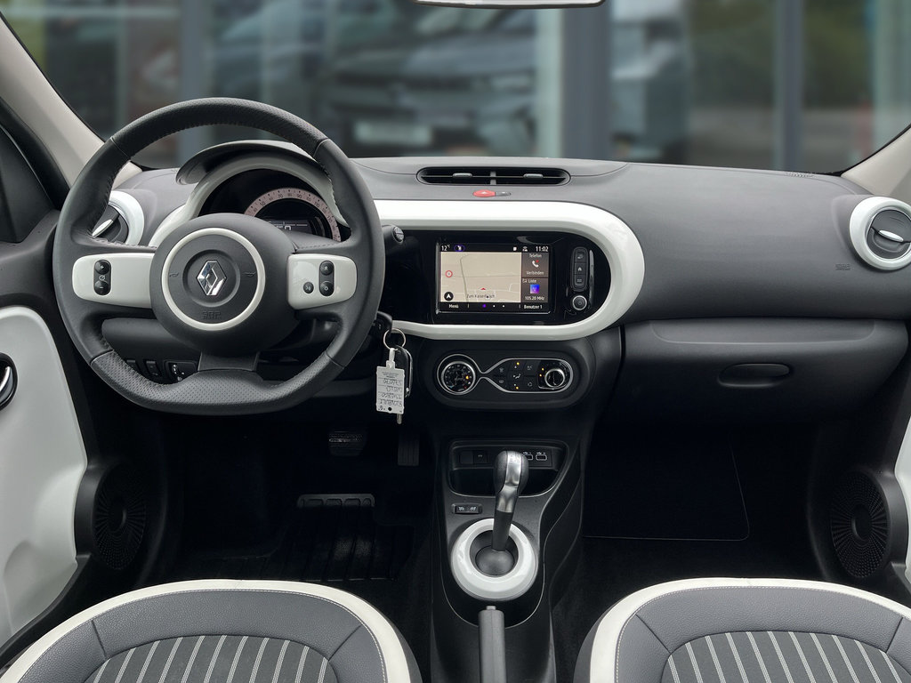 RENAULT Twingo E-Tech Techno RF-Kamera