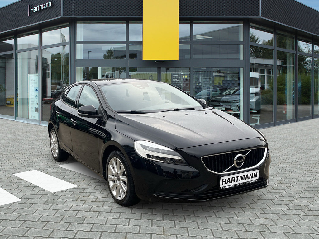 VOLVO V40 T3 1.5 Momentum 40 VOLVO V40 T3 1.5 Momentum 40