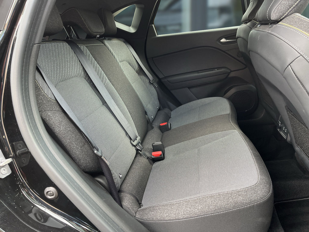 RENAULT Captur 1.3 TCe 140 M-Hybr. Techno Wi-Pak,RF-Kam. RENAULT Captur 1.3 TCe 140 M-Hybr. Techno Wi-Pak,RF-Kam.
