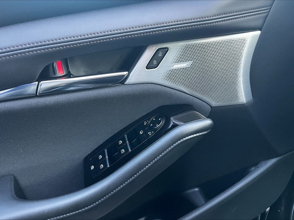 MAZDA 3 2.5L e-SKYACTIV G 140ps 6AT FWD Exclusive-line