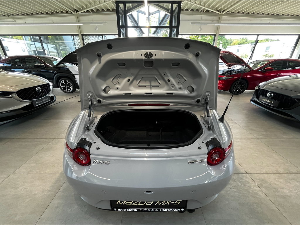 MAZDA MX-5 1.5L SKYACTIV-G 132 6MT RWD Homura MAZDA MX-5 1.5L SKYACTIV-G 132 6MT RWD Homura