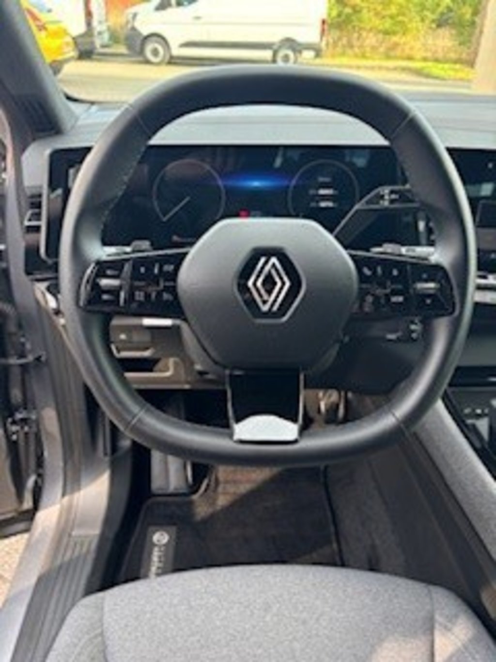 RENAULT Austral Equilibre Mild Hybrid 140 Auto RENAULT Austral Equilibre Mild Hybrid 140 Auto