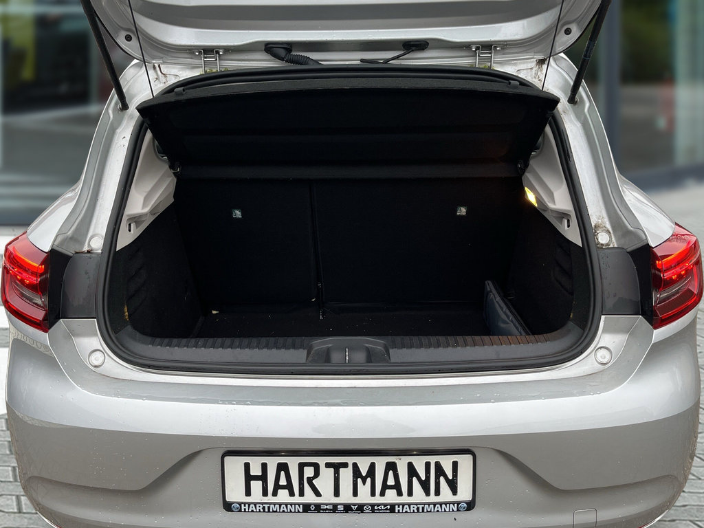 RENAULT Clio Equilibre TCe 90 LED, abn. AHK. RENAULT Clio Equilibre TCe 90 LED, abn. AHK.