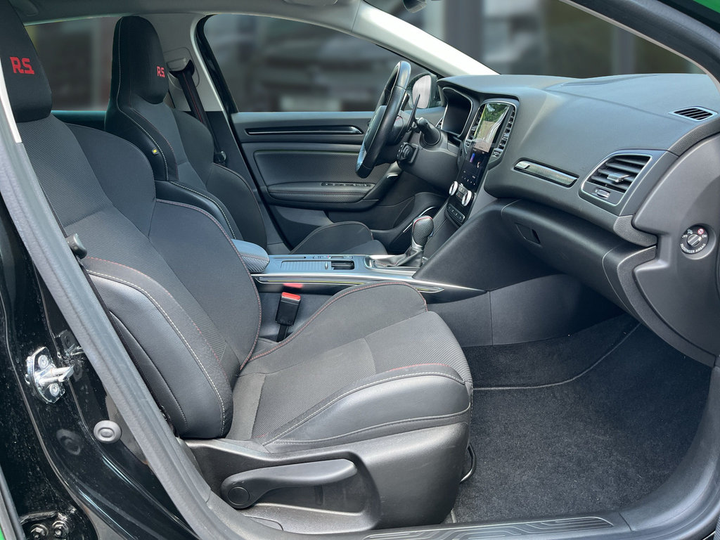 RENAULT Megane IV R.S. TCe 300 EDC Cruising-Paket RENAULT Megane IV R.S. TCe 300 EDC Cruising-Paket
