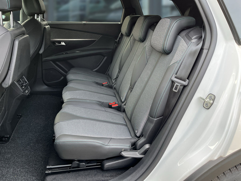 PEUGEOT 5008 1.2 PureTech 130 Allure Pack 7-Sitze, LED