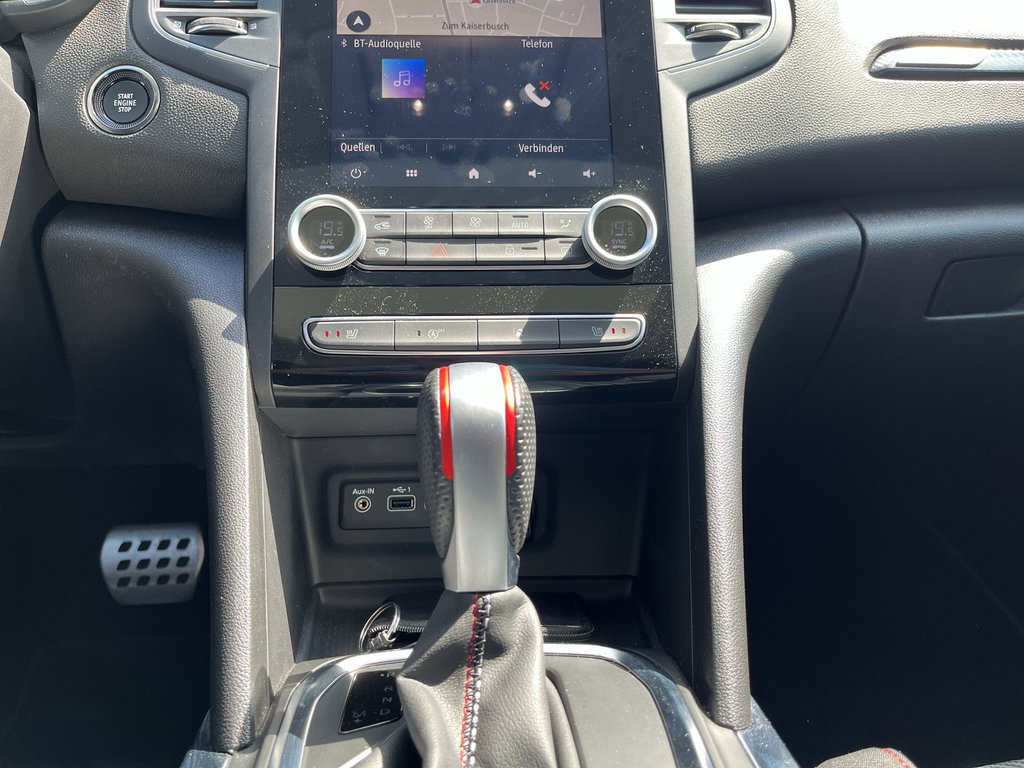 RENAULT Megane IV R.S. TCe 300 EDC Cruising-Paket RENAULT Megane IV R.S. TCe 300 EDC Cruising-Paket