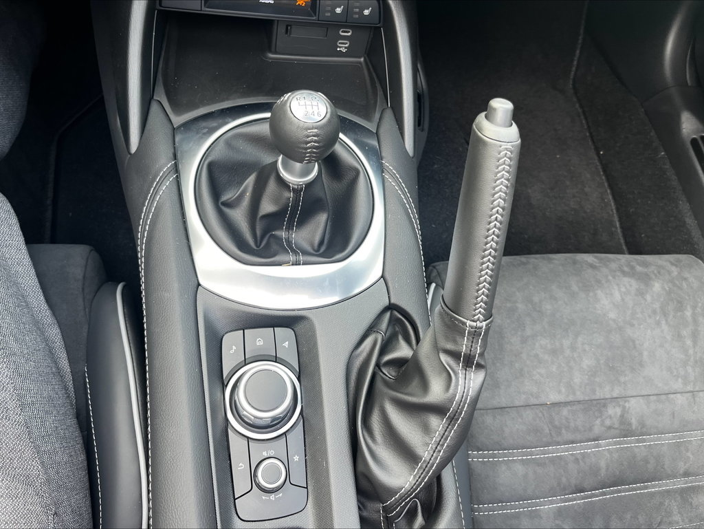 MAZDA MX-5 1.5L SKYACTIV-G 132 6MT RWD Homura MAZDA MX-5 1.5L SKYACTIV-G 132 6MT RWD Homura