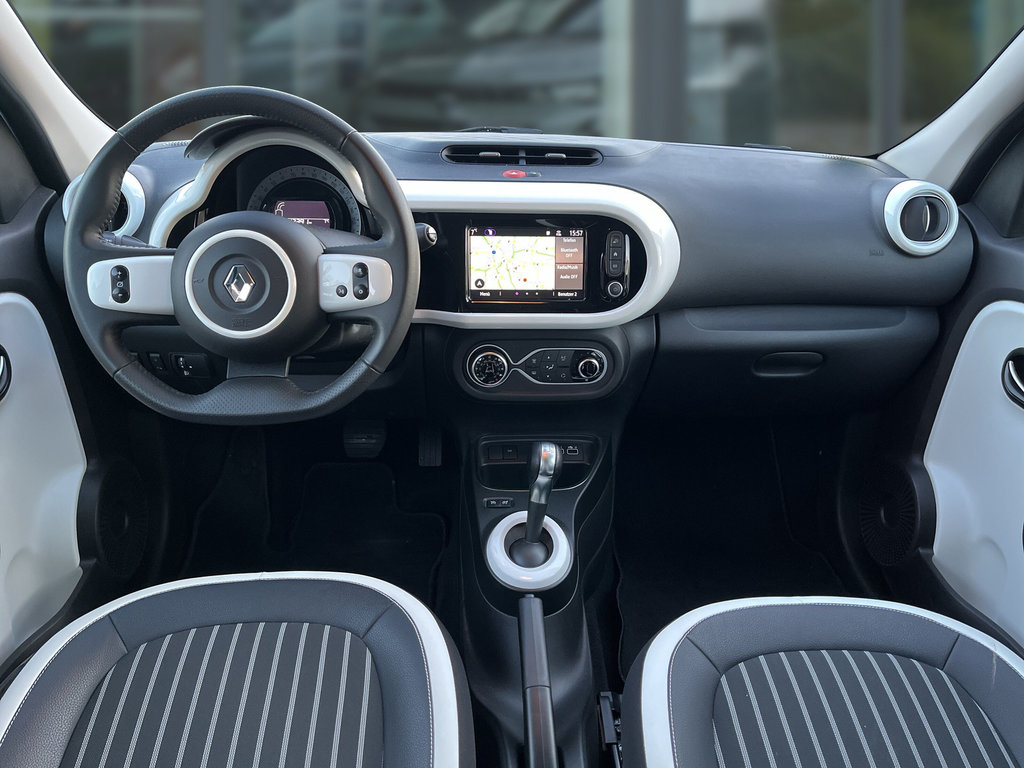 RENAULT Twingo E-Tech Techno Klima-Paket, RF-Kamera RENAULT Twingo E-Tech Techno Klima-Paket, RF-Kamera