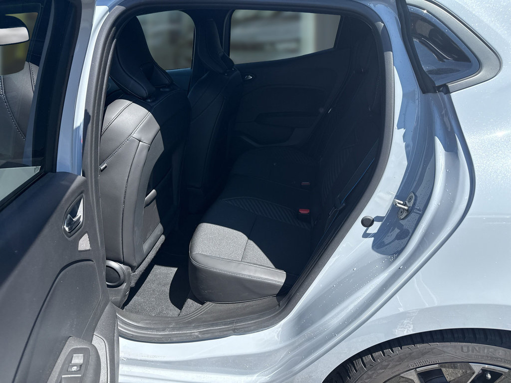RENAULT Clio V Esprit Alpine E-Tech Full Hybrid 145 RENAULT Clio V Esprit Alpine E-Tech Full Hybrid 145