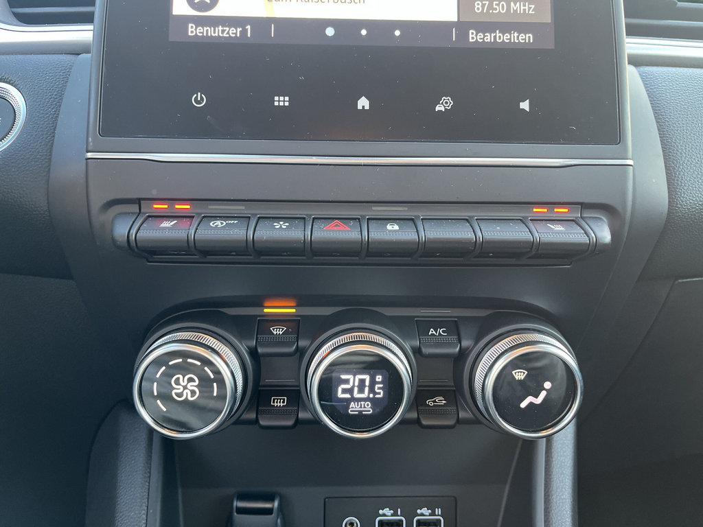 RENAULT Captur Techno Mild Hybrid 160 EDC Winter-Paket