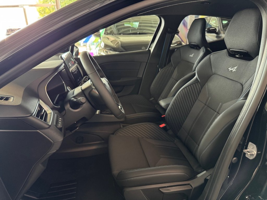 RENAULT Clio Esprit Alpine Full Hybrid E-Tech 145