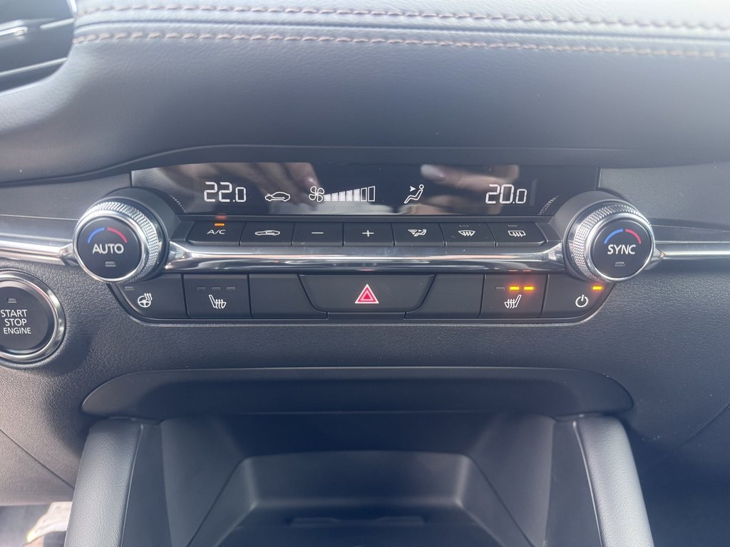 MAZDA 3 2.5L e-SKYACTIV G 140ps 6AT FWD Exclusive-line MAZDA 3 2.5L e-SKYACTIV G 140ps 6AT FWD Exclusive-line