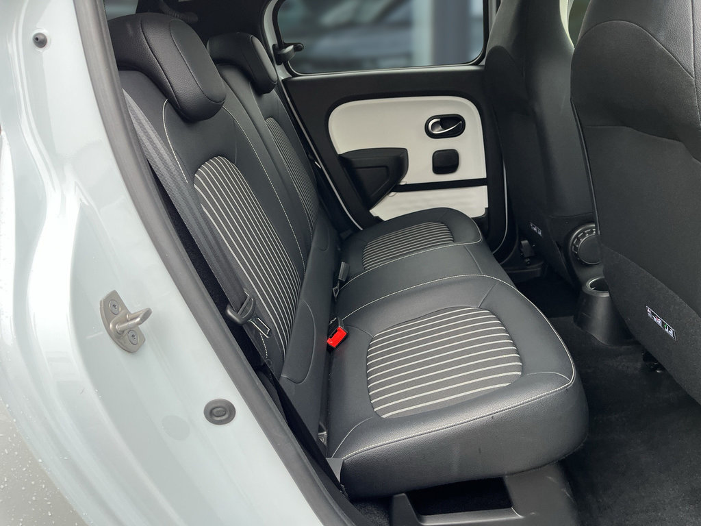 RENAULT Twingo E-Tech Techno RF-Kamera