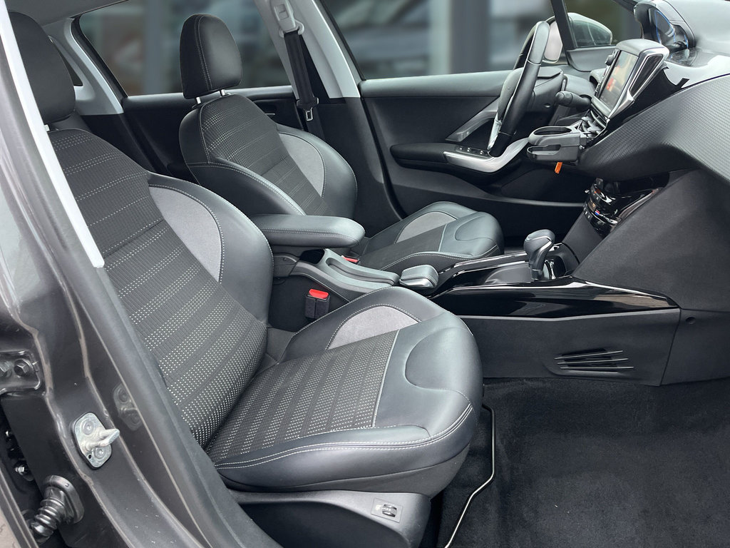 PEUGEOT 2008 1.2 PureTech 130 Allure Sicht-Paket