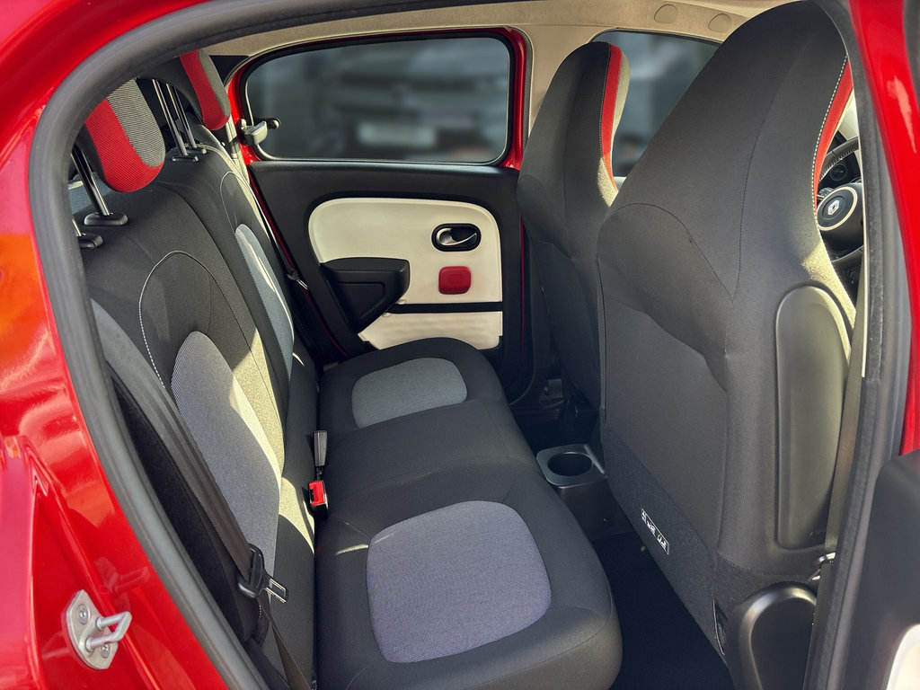 RENAULT Twingo Dynamique ENERGY TCe 90 E6 RENAULT Twingo Dynamique ENERGY TCe 90 E6