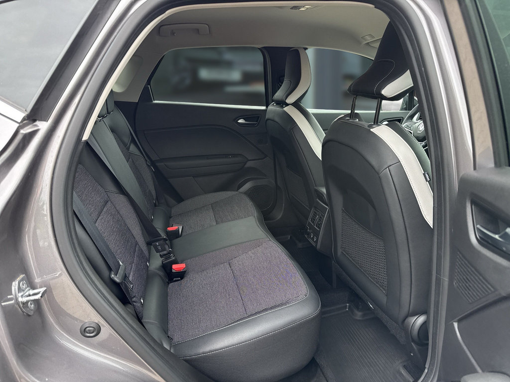 RENAULT Captur II INTENS E-TECH Plug-in 160 RENAULT Captur II INTENS E-TECH Plug-in 160