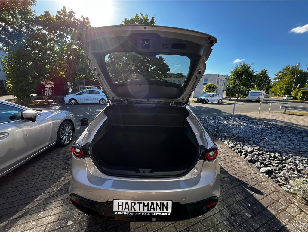 MAZDA 3 2.5L e-SKYACTIV G 140ps 6AT FWD Exclusive-line MAZDA 3 2.5L e-SKYACTIV G 140ps 6AT FWD Exclusive-line