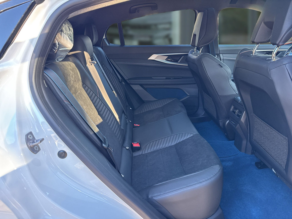 RENAULT Rafale Atelier Alpine E-Tech Plug-in Hybrid 300 RENAULT Rafale Atelier Alpine E-Tech Plug-in Hybrid 300