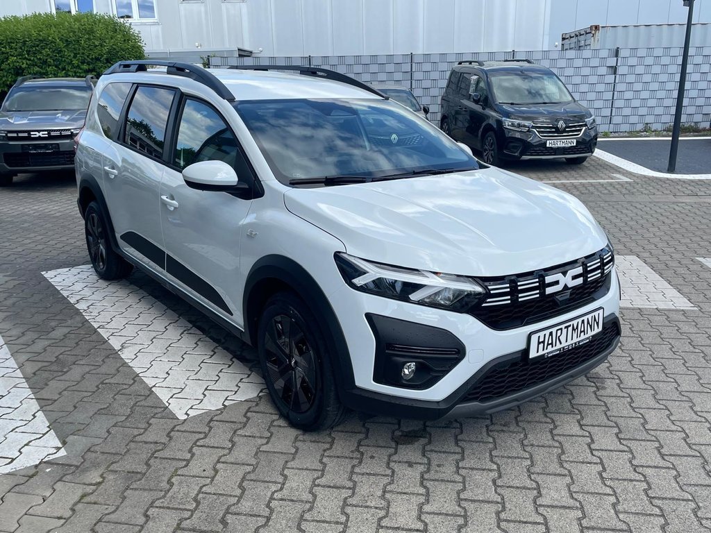 DACIA Jogger Expression TCe 110 AHK+GJR DACIA Jogger Expression TCe 110 AHK+GJR