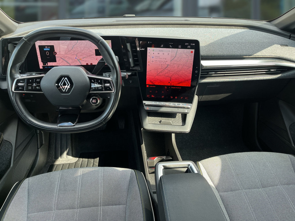 RENAULT Megane E-TECH EV60 220 Techno RENAULT Megane E-TECH EV60 220 Techno
