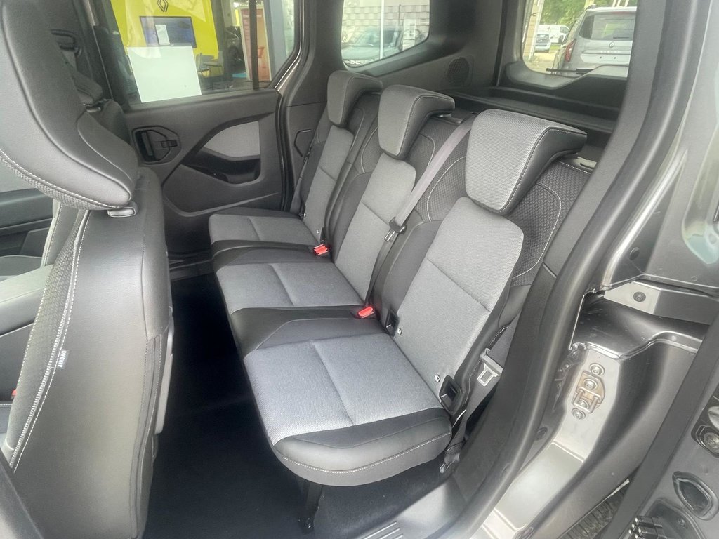 RENAULT Kangoo PKW TECHNO TCe 130 EDC