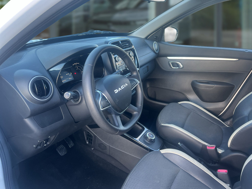 DACIA Spring Essential ELECTRIC 45 DACIA Spring Essential ELECTRIC 45