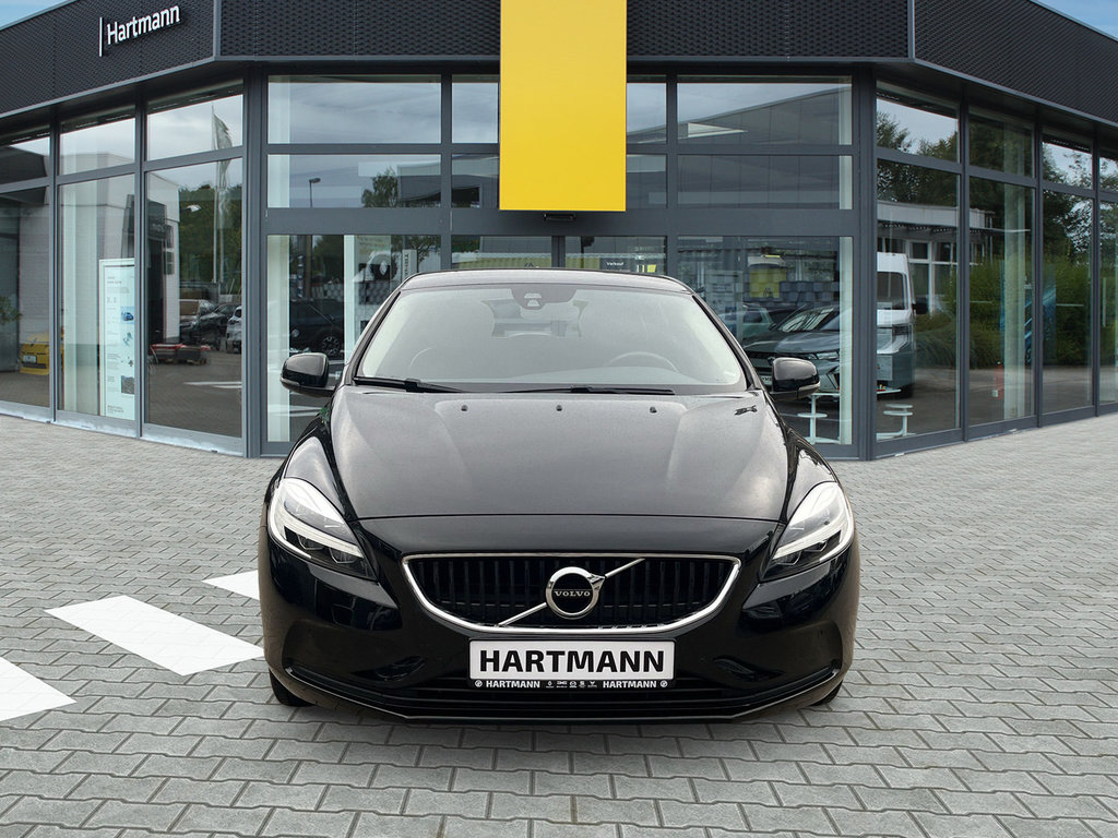 VOLVO V40 T3 1.5 Momentum 40 VOLVO V40 T3 1.5 Momentum 40