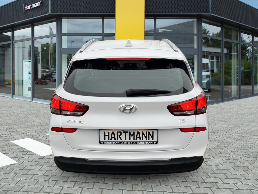HYUNDAI i30 CW Trend 1,4 T-Gdi RF-Kamera, Carplay