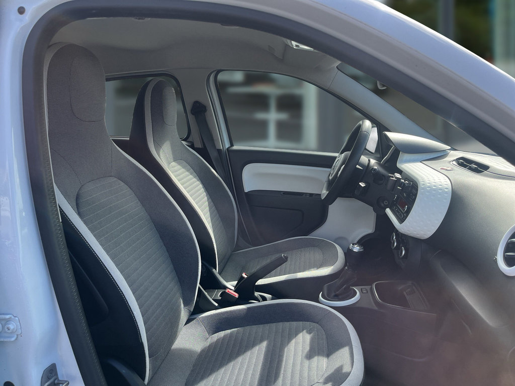 RENAULT Twingo LIMITED SCe 75 Klima+Radio RENAULT Twingo LIMITED SCe 75 Klima+Radio