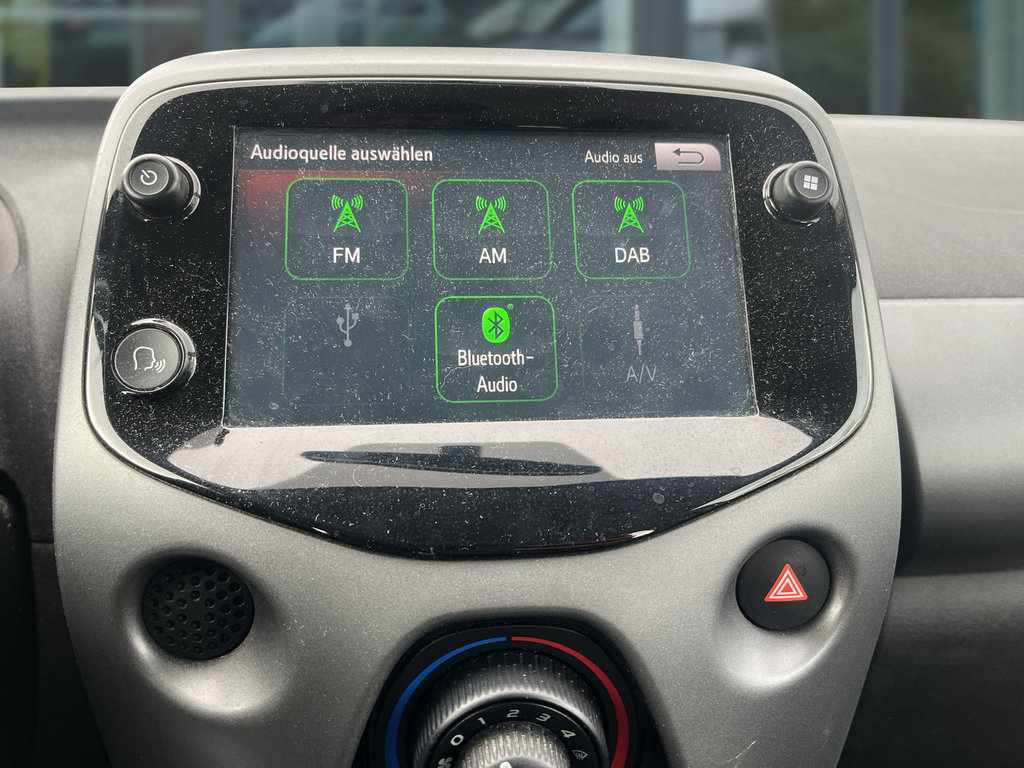 TOYOTA Aygo 1.0 x-Play RF-Kamera, Klima TOYOTA Aygo 1.0 x-Play RF-Kamera, Klima