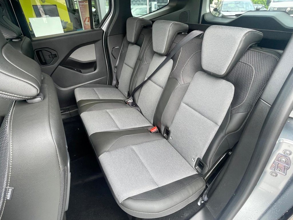 RENAULT Kangoo PKW TECHNO TCe 130