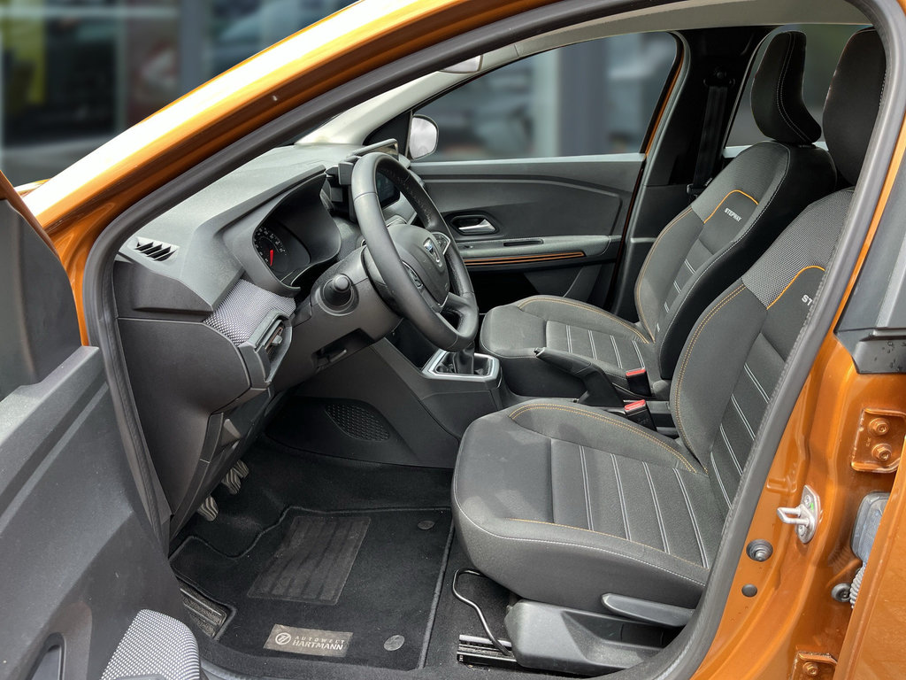 DACIA Sandero 1.0 TCe 90 Stepway Comfort RF-Kamera DACIA Sandero 1.0 TCe 90 Stepway Comfort RF-Kamera