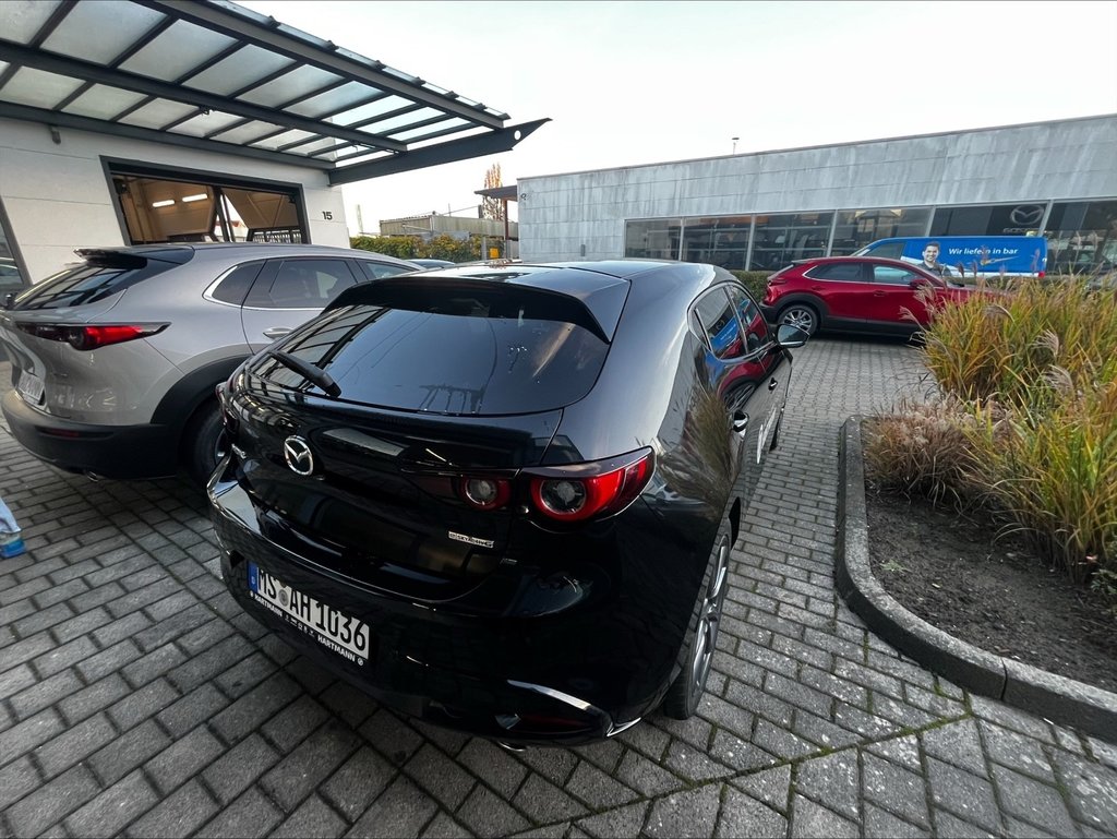 MAZDA 3 2.5L e-SKYACTIV G 140ps 6AT FWD Exclusive-line