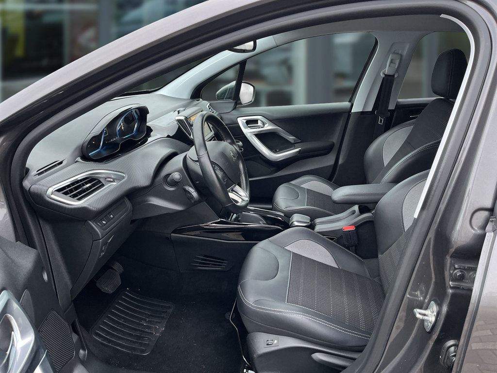 PEUGEOT 2008 1.2 PureTech 130 Allure Sicht-Paket