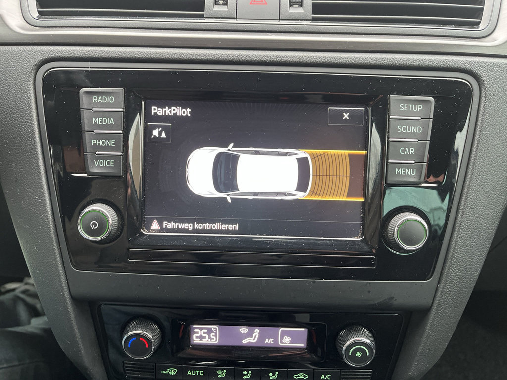 SKODA Rapid 1.2 TSI Spaceback "Joy " Smart-Link, Xenon