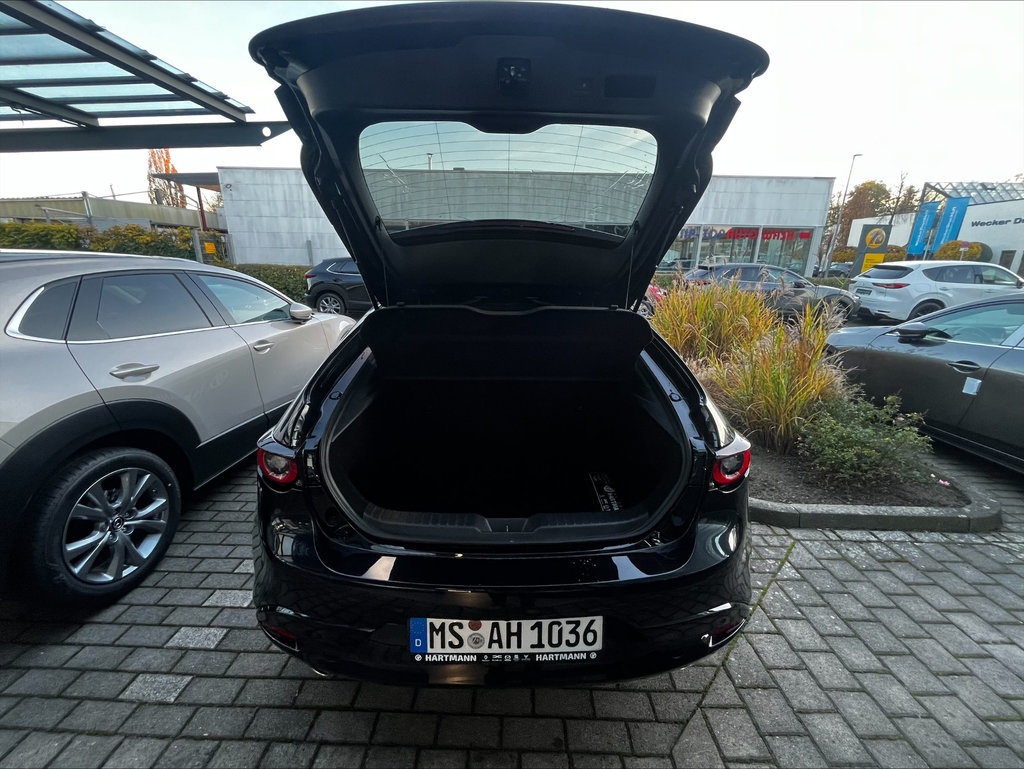 MAZDA 3 2.5L e-SKYACTIV G 140ps 6AT FWD Exclusive-line