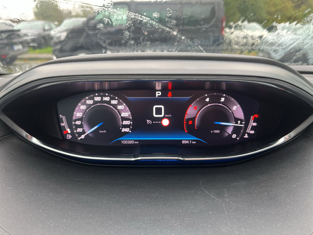PEUGEOT 5008 1.5 BlueHDi 130 Active Pack 7-Sitzer; LED