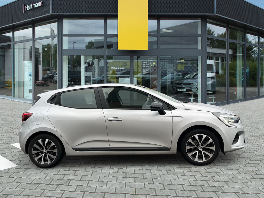 RENAULT Clio Equilibre TCe 90 LED, abn. AHK. RENAULT Clio Equilibre TCe 90 LED, abn. AHK.