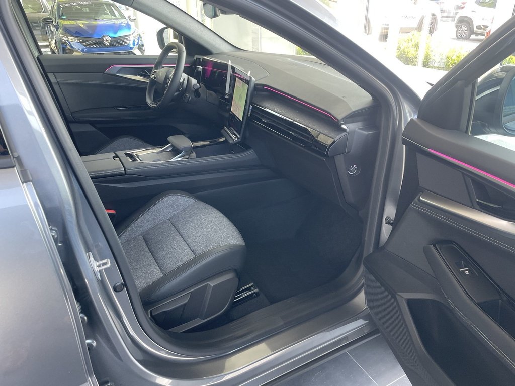 RENAULT Rafale Techno E-Tech Full Hybrid 200